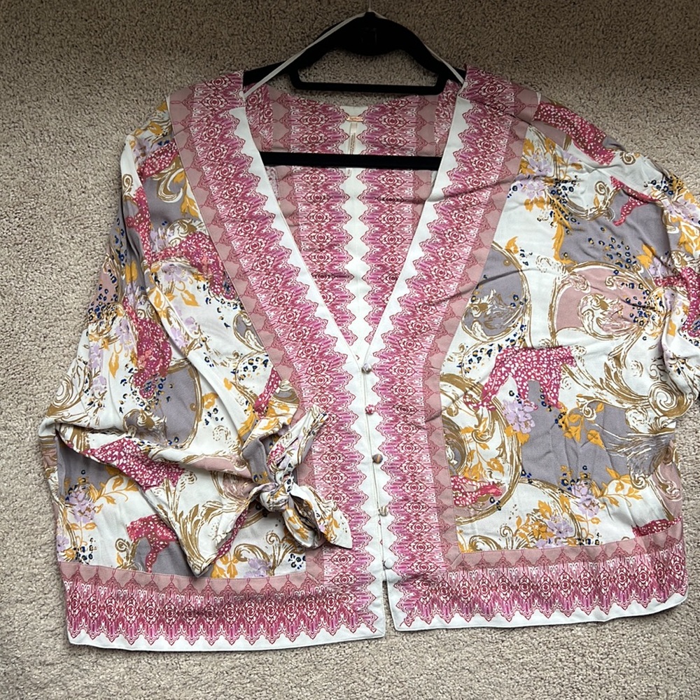 Free People short kimono-style blouse with ties on sleeves
